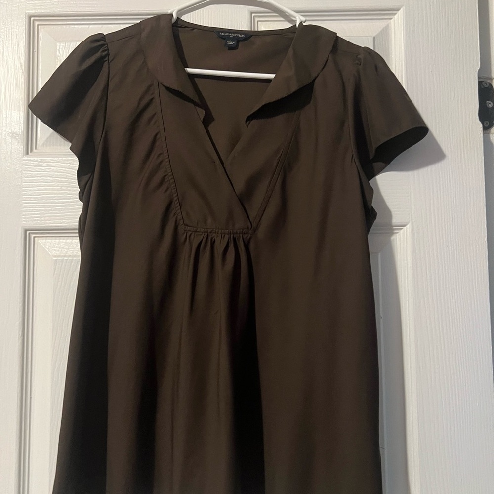 Banana Republic blouse size L color brown